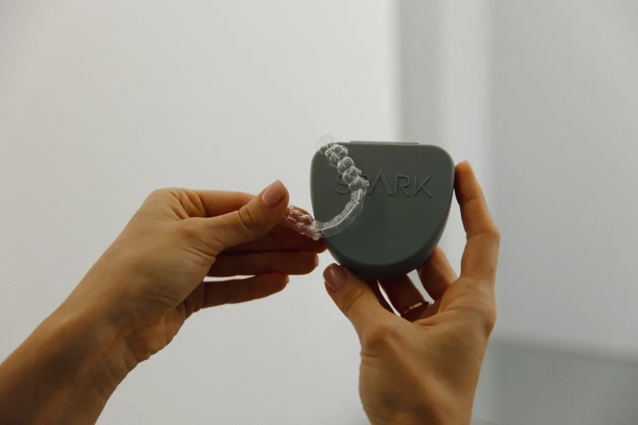 Домашний уход за элайнерами